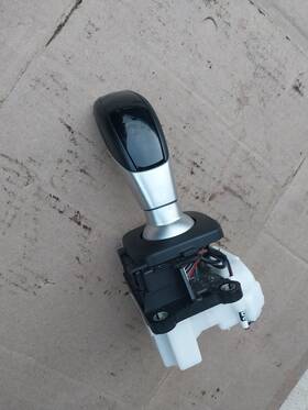 1561390900 Alfa Romeo 2017-19 Stelvio Giulia Automatic Transmission Gear Shifter Lever Oem
