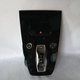 242.au1024 Audi Q4 2024 Transmission Shift 574826