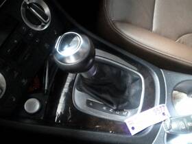 242.au1c15 Audi Q3 2015 Transmission Shift 104784388