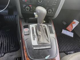 242.au1m10 Audi A4 2010 Transmission Shift 8003817