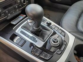 242.au1m12 Audi A4 2012 Transmission Shift 185743