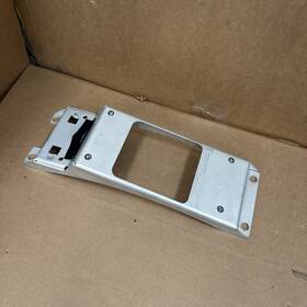 420804048 Audi 2009-2014 2015 R8 Gear Shifter Frame Support Mount Bracket Console 1525