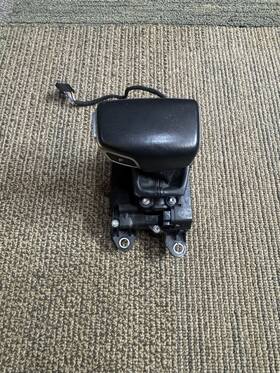 4m1713041f Audi 2017-2019 Q7 Center Console Floor Shifter Gear Shift Selector Oem