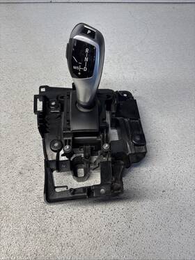 10106477-00 Bmw 2011-2016 535i F10 Center Console Transmission Gear Shifter Selector Oem