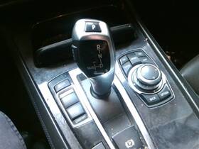 242.bm1x11 Bmw 750li 2011 Transmission Shift 803550