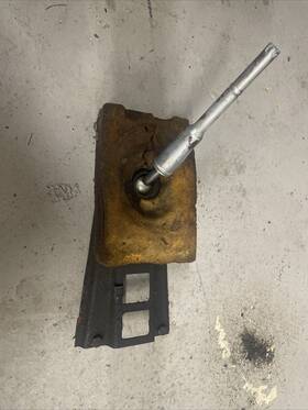 25111220563 Bmw 1984-1986 E30 325e Eta M20 Early Manual 5-speed Shifter Arm Bracket Oem