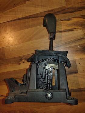 15231867 Chevrolet 2005-2006 Chevy Equinox Automatic Transmission Floor Shifter Lever Assembly