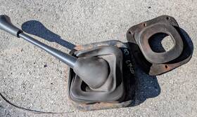 2397055 Chevrolet Used Manual Transmission Shifter Assembly Fits 1997 1500 Pickup Grad