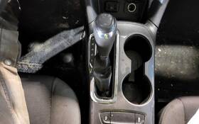 242.gm1e19 Chevrolet Cruze 2019 Transmission Shift 4121798