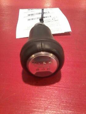 242.gm1u17 Chevrolet Camaro 2017 Transmission Shift Assembly 597204