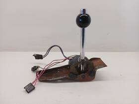 242.gm1z73 Chevrolet 68-76 Corvette C3 Auto Trans Shifter Assy