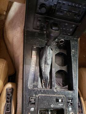 242.gm1z87 Chevrolet Corvette 1987 Transmission Shifter 218089