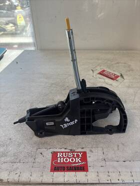 81011299 Chevrolet 2008 Trailblazer Floor Shifter