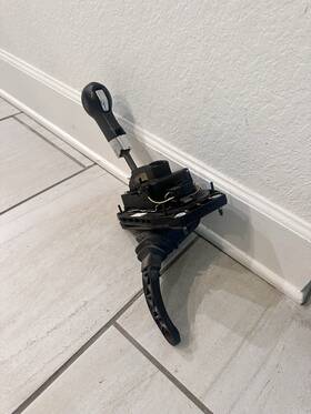 92225839 Chevrolet 2010-2015 Chevy Camaro Auto Transmission Gear Floor Shifter