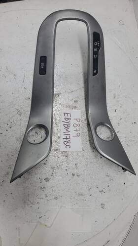 P879 Chevrolet 2014 Cruze Transmission Shifter Trim Assembly