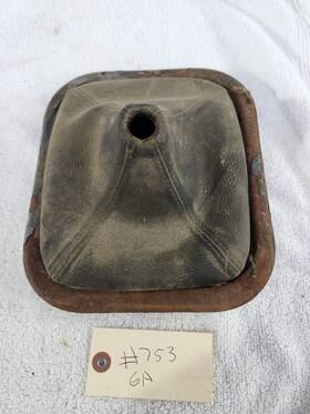 242.gm8585 Chevrolet Truck 73-87 Chevy Gmc Manual Transmission Shifter Boot Oem Squarebody 4spd