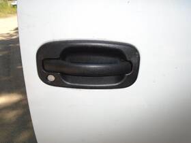 422.gm8m01 Chevrolet Truck Silvrdo15 2001 Transmission Crossmember Mount 138124