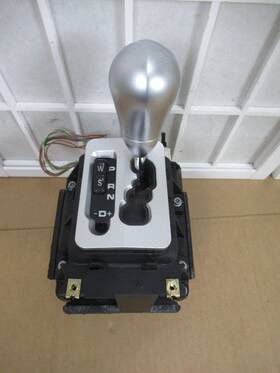 13543 Chrysler 04 05 06 07 08 Crossfire A/t Auto Trans Center Console Shift Shifter