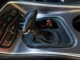 242.ar1n15 Dodge Challenge 2015 Transmission Shift 7578988
