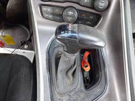 242.ar1n17 Dodge Challenge 2017 Transmission Shift 1901069