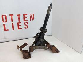 4329069 Dodge 4348466 Daytona Turbo Chrysler Laser Automatic Shifter Assembly