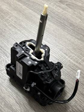 5nh921xgai Dodge 2015-2023 Charger Challenger Console Automatic Gear Selector Shifter Shift