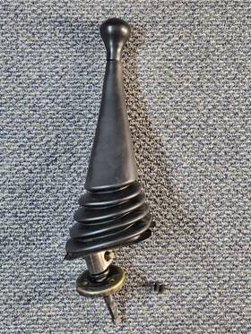 4093-ahap Ford 90 - 98 Ranger 5 Speed M5r1 Transmission Shifter With Knob Bolt S And Boot