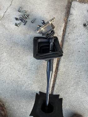 4857-ahap Ford 1987-1997 F250 F350 Zf5 5 Speed Manual Transmission Shift Tower Oem