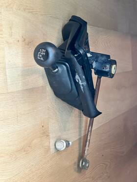 7c34-7e067-a7 Ford 2012 F350 4x4 4wd Manual Floor Shifter Transfer Case Oem