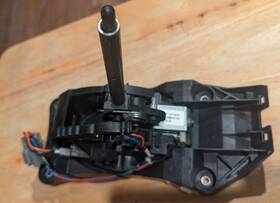 Ag1z-7210-ce Ford Oem 2010-2012 Taurus Automatic Floor Gear Selector Shifter