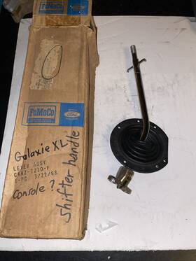 C4az-7210-f Ford 62-64 Nos Galaxie 500 Xl 4 Spd And Console Shifter Handle With Boot