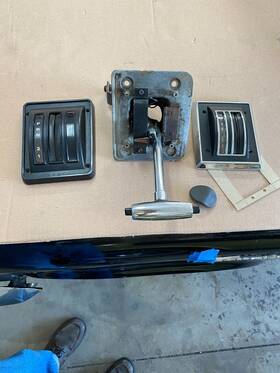 D12a-7d443-ab Ford 1970-1973 Pinto Automatic Shifter Oem