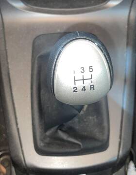 D2bz-7210-c Ford 15-19 Fiesta Floor Shifter 31484 Miles Manual Transmission