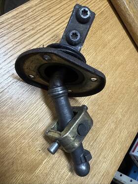 Zf1317306013 Ford 89-97 1989-1997 Truck Zf5 S-42 S-47 Transmission 5 Spd Shifter Base Oem