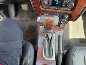 2289460 Gmc Used Automatic Transmission Shift Lever Assembly Fits 2008 Envoy Trans Shif