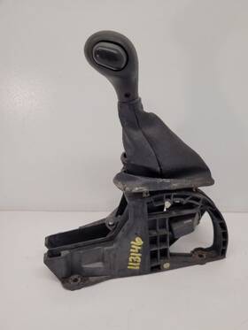 242.gm9g04 Gmc Truck 2004 Envoy Xl Automatic Transmission Shift Shifter Gear Assembly