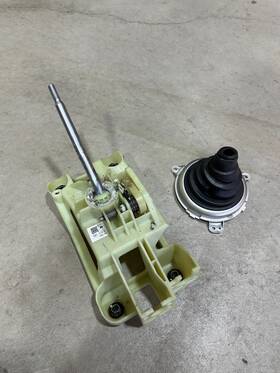 54100-saa-0231 Honda 2007-2008 Fit Manual Transmission Floor Shifter Assembly Oem Boot