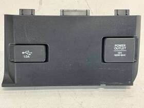 77241-tba-a01za Honda Usb And Power Outlet Trim Switch Panel Oem Civic 2020