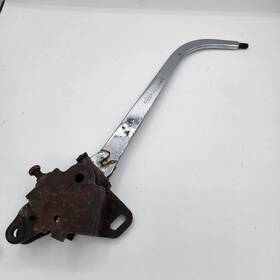 142318 Hurst Dual Pattern Shifter With Synchro Lock 3 Speed Used