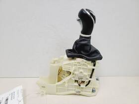 242.hy1v16 Hyundai Transmission Floor Shift Fits 2016 Equus