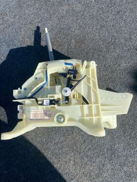 46700-c1200 Hyundai 2015 - 2017 Sonata Center Console Floor Gear Shifter Oem