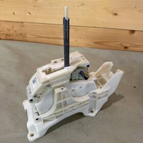 46700-j0200 Hyundai 2018-2022 Accent Shifter Oem Used