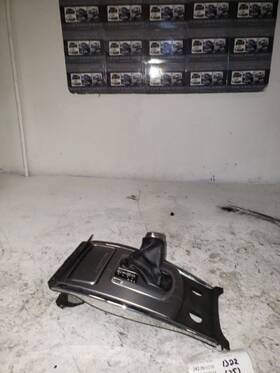 242.in1o10 Infiniti 2010 G37 Floor Shift Bezel Kr129991