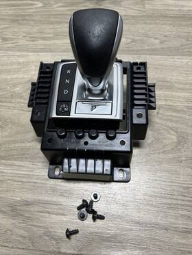 A2312670200 Infiniti 17-19 Qx30 Automatic Transmission Gear Shifter Selector Oem Tested