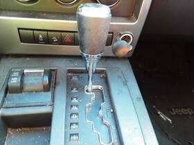242.am8312 Jeep Liberty 2012 Transmission Shift