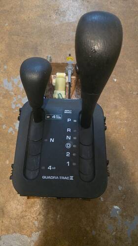 52104462ac Jeep Grand Cherokee Wj 03-04 Quadra-trac Ii Auto Floor Shifter Shift Assembly