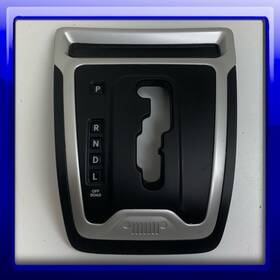 L0230399aa Jeep 2013 - 2017 Patriot Compass Auto Shift Shifter Trim Bezel Y56