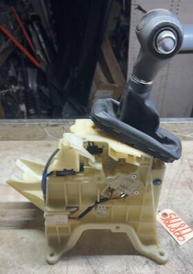 467003w125 Kia 2014-2016 Sportage Automatic Transmission Floor Gear Shift Shifter Assembly
