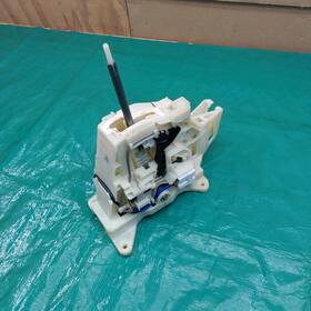 467004c400 Kia 2014 2015 Optima Automatic Transmission Shift Lever Oem