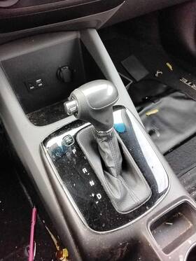 6179804 Kia Used Automatic Transmission Shift Lever Assembly Fits 2017 Forte Grade A
